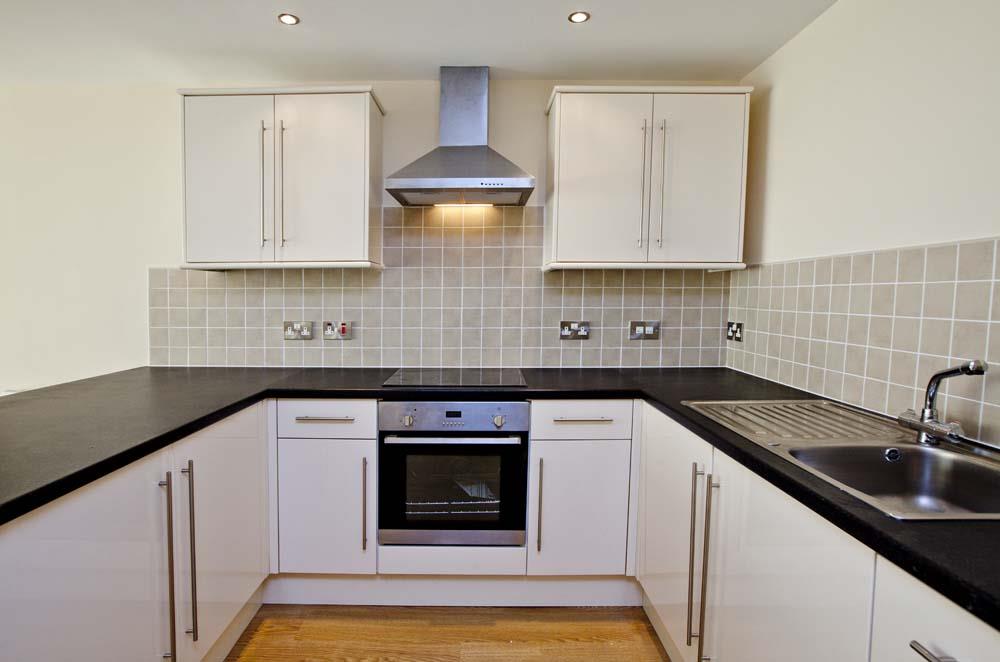 2 Bedroom Apartment To Rent image 4